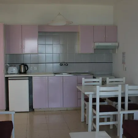 Aparthotel Astreas