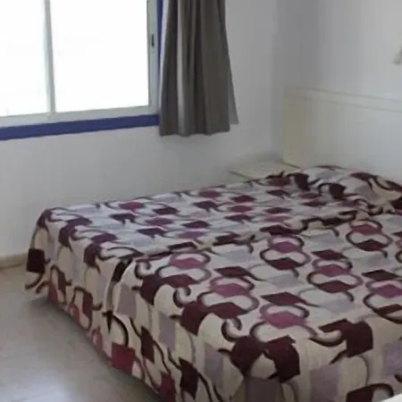 Aparthotel Astreas 3*