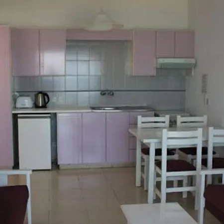 Astreas Aparthotel 3*