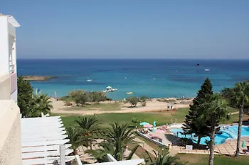 Astreas Aparthotel 3*